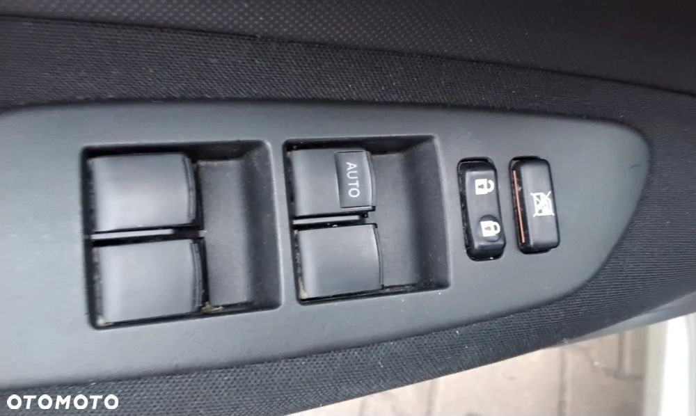 Toyota Auris 1.4 VVT-i Sol - 19