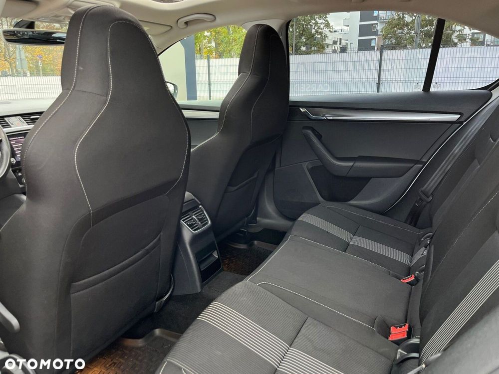 Skoda Octavia 2.0 TDI Style DSG - 31