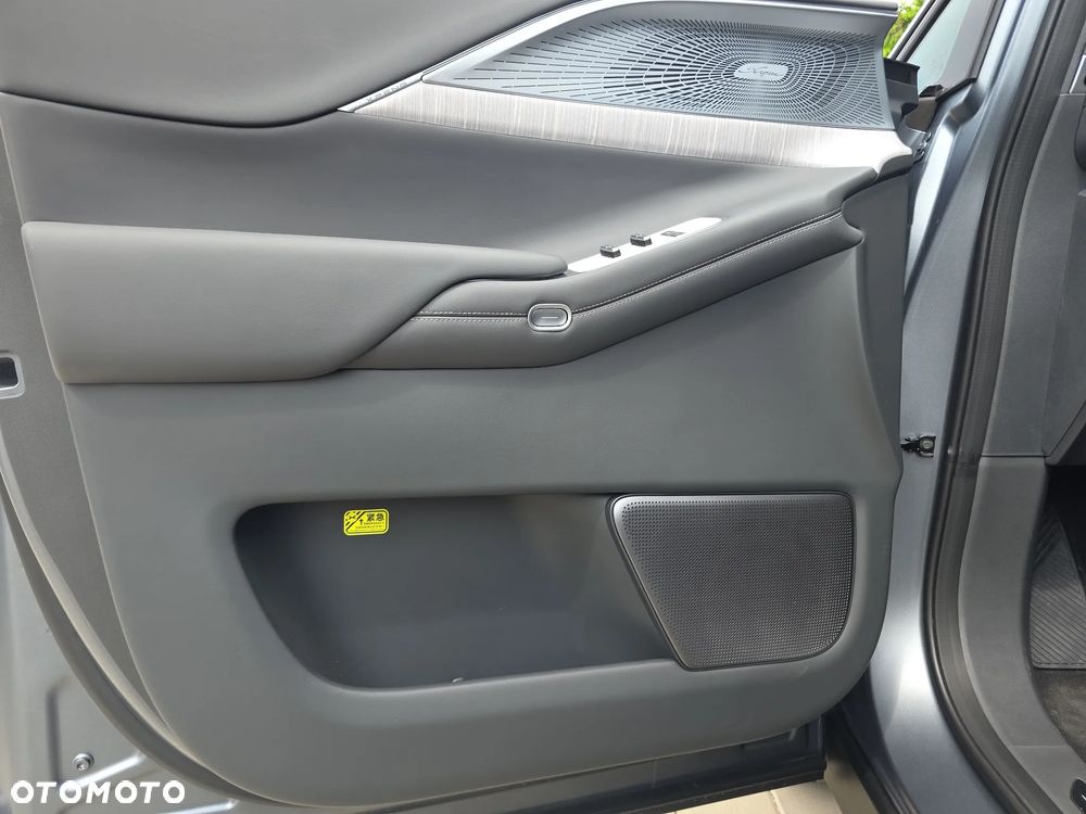 XPeng X9 110kWh AWD Performance Pro - 8