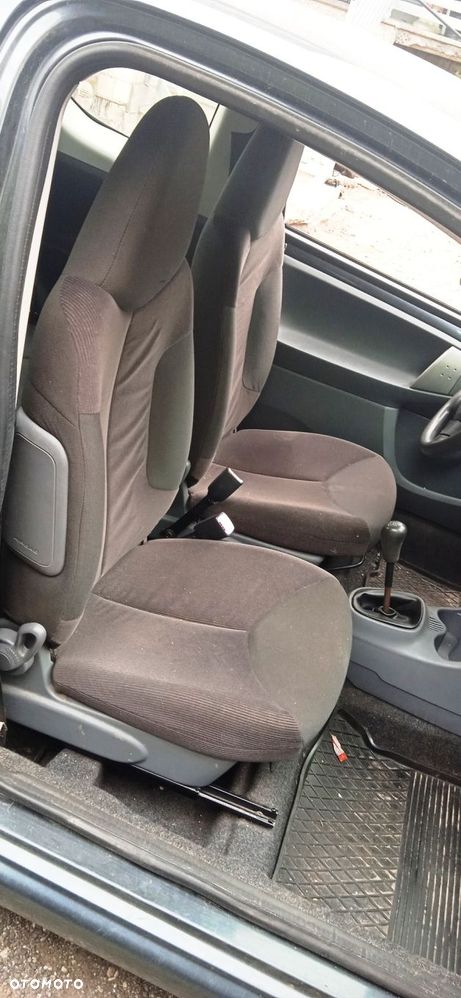 Na części Toyota Aygo lak. 1E0 silnik skrzynia maska zderzak drzwi klapa szyba fotel kanapa lusterko - 13