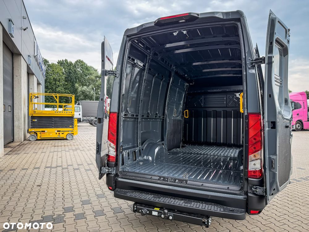 Iveco Daily 35S18HA8 V 3.0 Diesel 180 KM L3H2 - 19