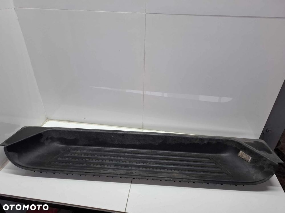 STOPIEŃ PRAWY DRZWI BOCZNYCH PRZESUWNYCH VW T5 TRANSPORTER CARAVELLE - 1