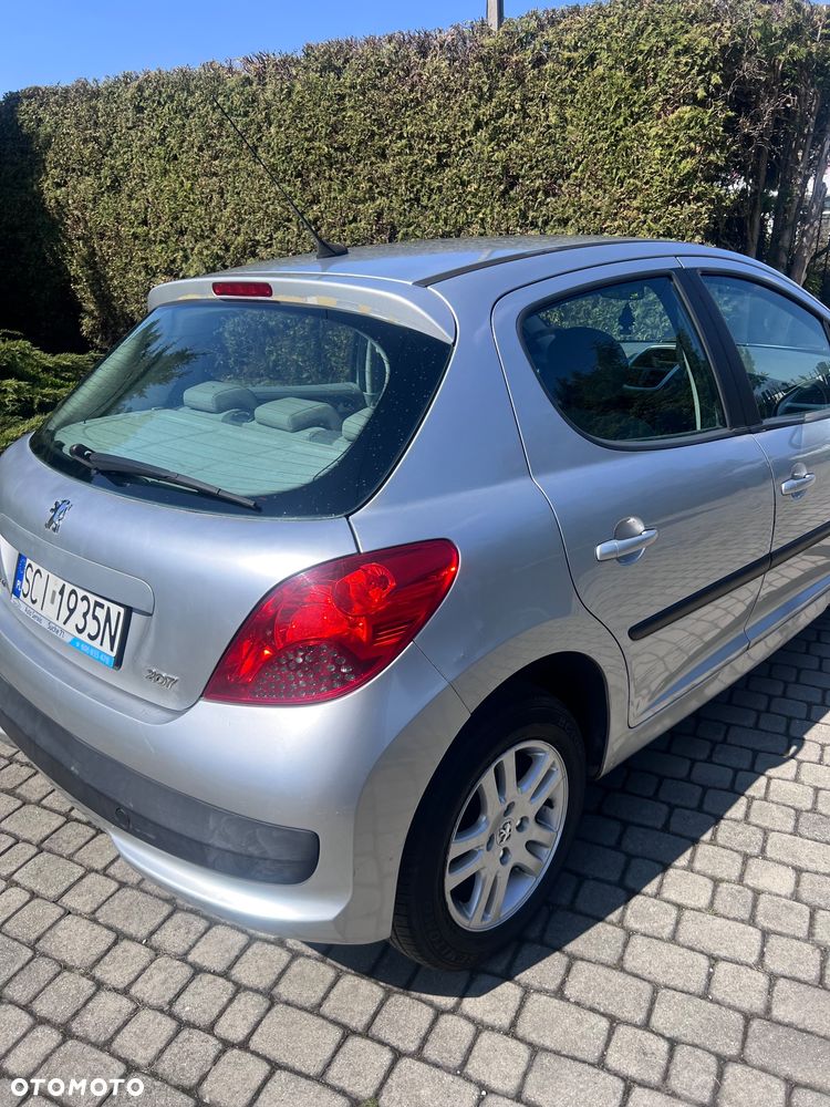 Peugeot 207 1.4 - 28