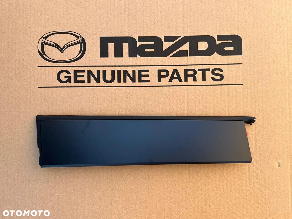 MAZDA CX-5 2017 2024 Listwa tylna lewa nakładka drzwi czarna struktura KB7W50M40B
