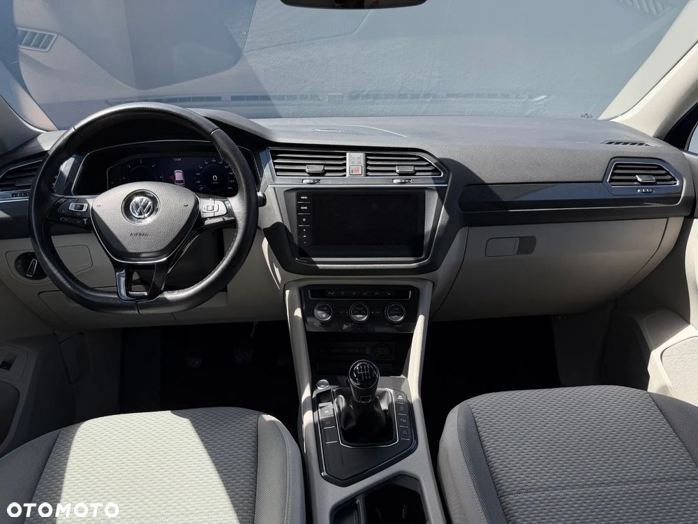 Volkswagen Tiguan Allspace 2.0 TDI SCR Comfortline - 29