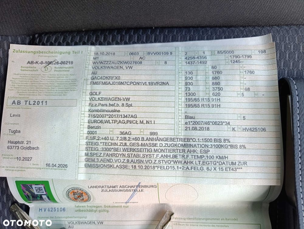 Volkswagen Golf - 8