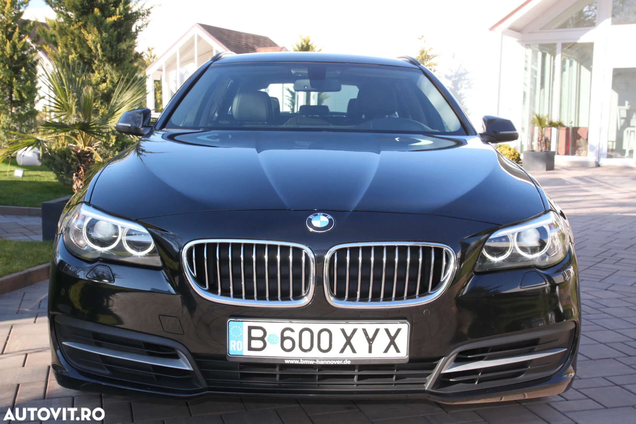 BMW Seria 5 520d xDrive - 10