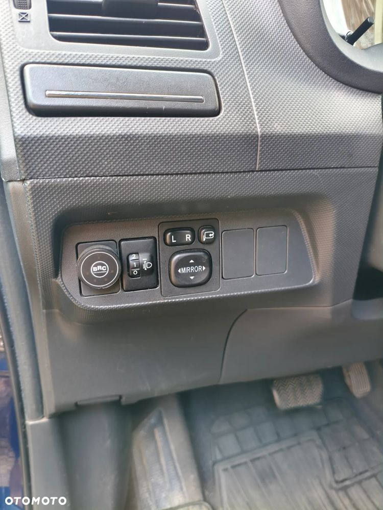 Toyota Auris - 14