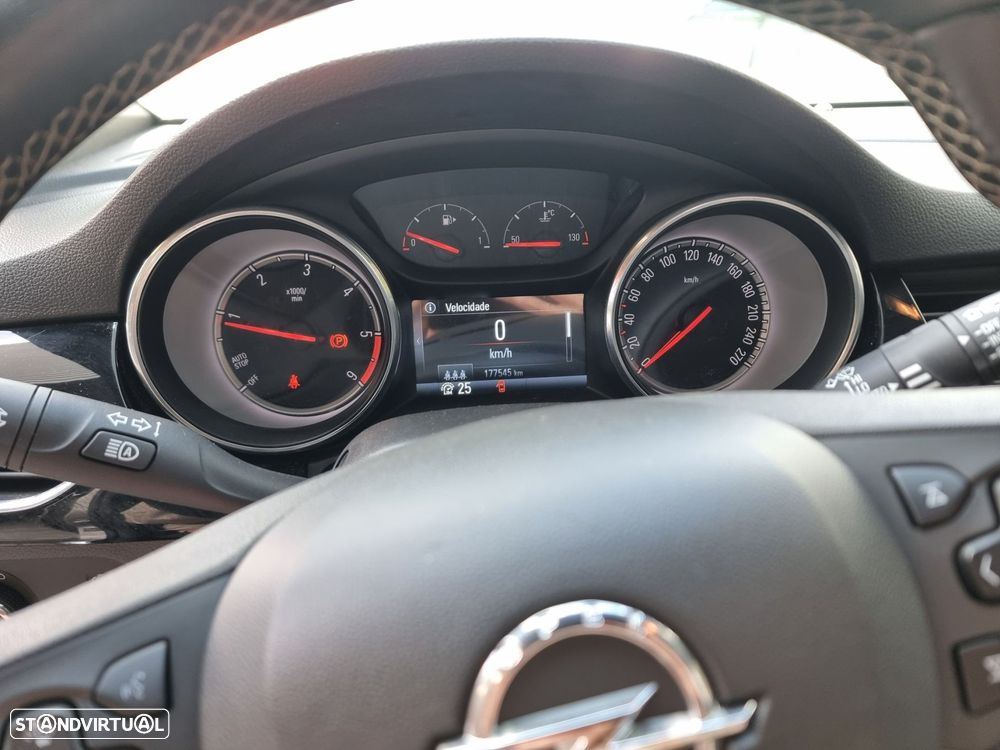 Opel Astra Sports Tourer 1.6 CDTi Cosmo S/S - 22