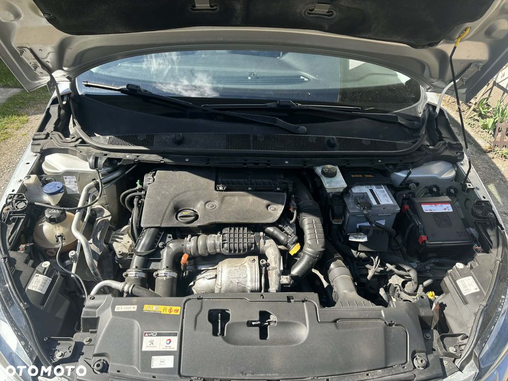 Peugeot 308 BlueHDi FAP 120 EAT6 Stop & Start Active - 14