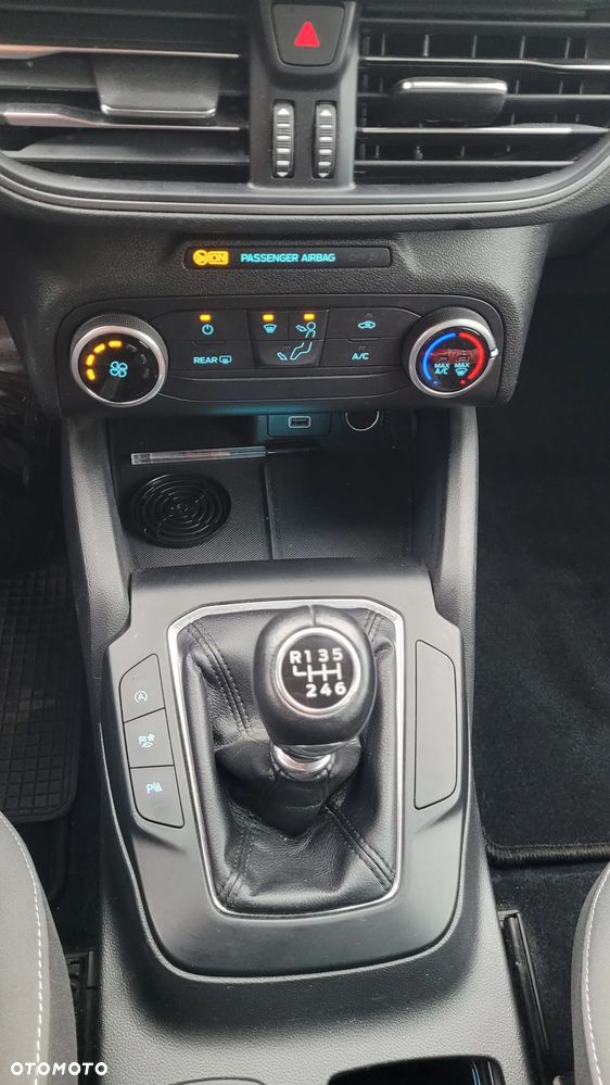 Ford Focus 1.5 EcoBlue STart-Stopp-System ACTIVE - 21