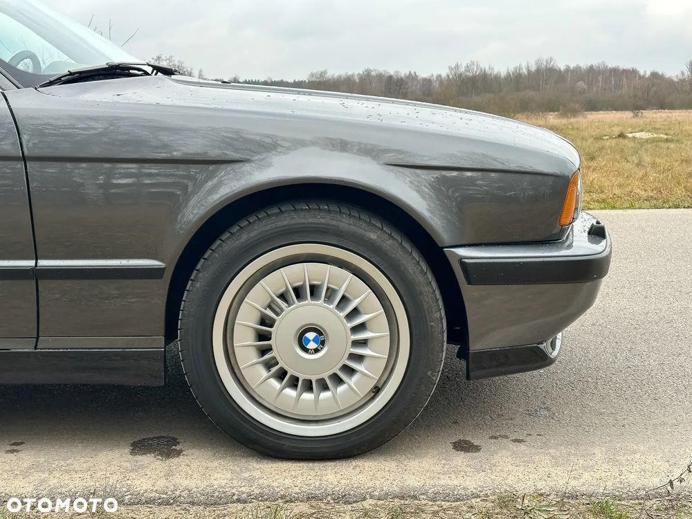 BMW M5 Standard - 16