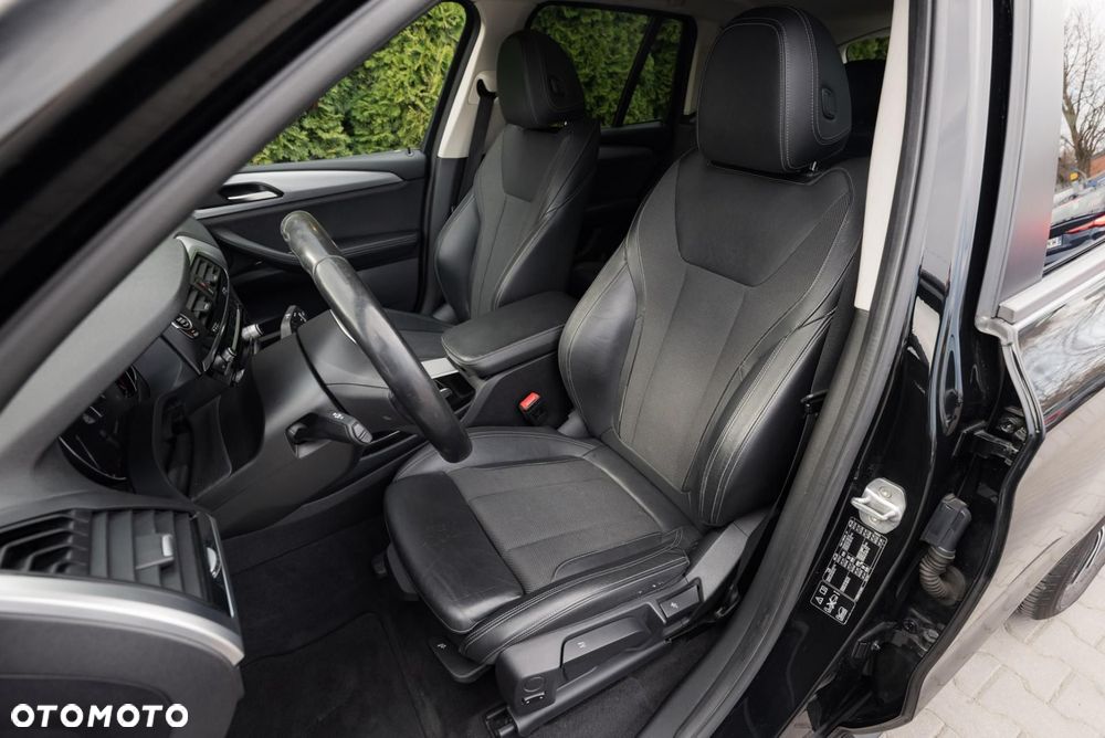 BMW X3 xDrive20d - 12