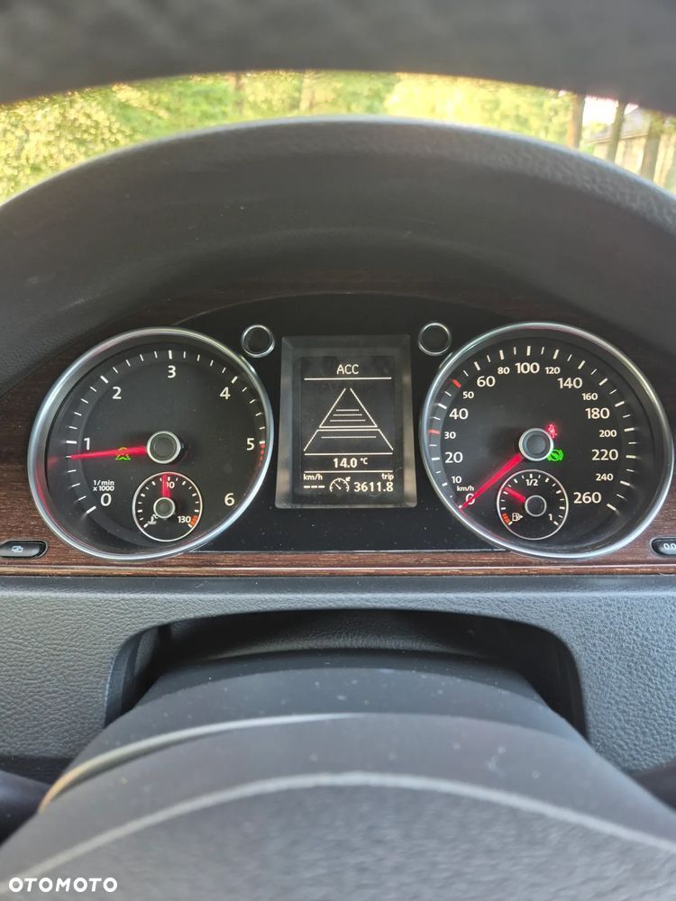 Volkswagen Passat 2.0 TDI 4Mot Highline DSG - 11