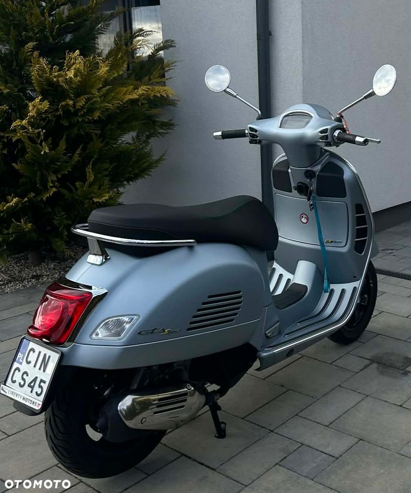 Piaggio Vespa - 2
