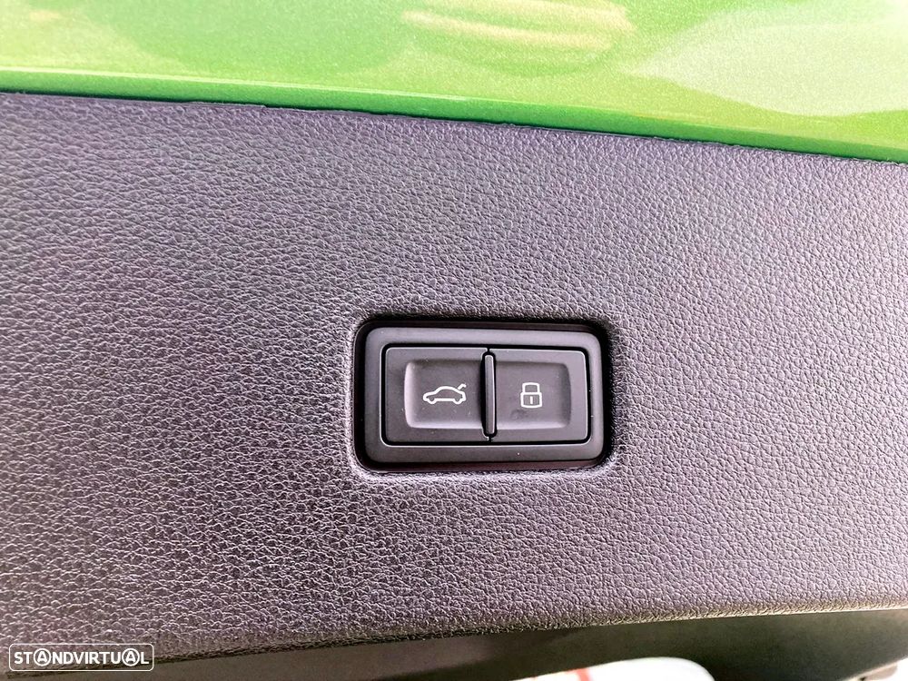 Audi RS Q8 4.0 TFSI quattro Tiptronic - 34