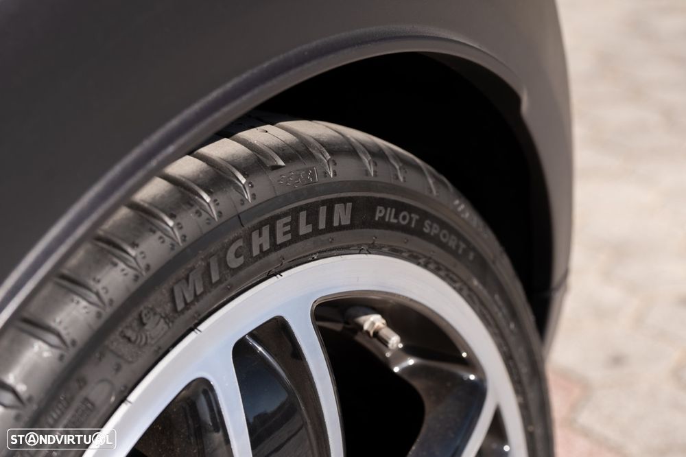MINI 3 Portas John Cooper Works - 13