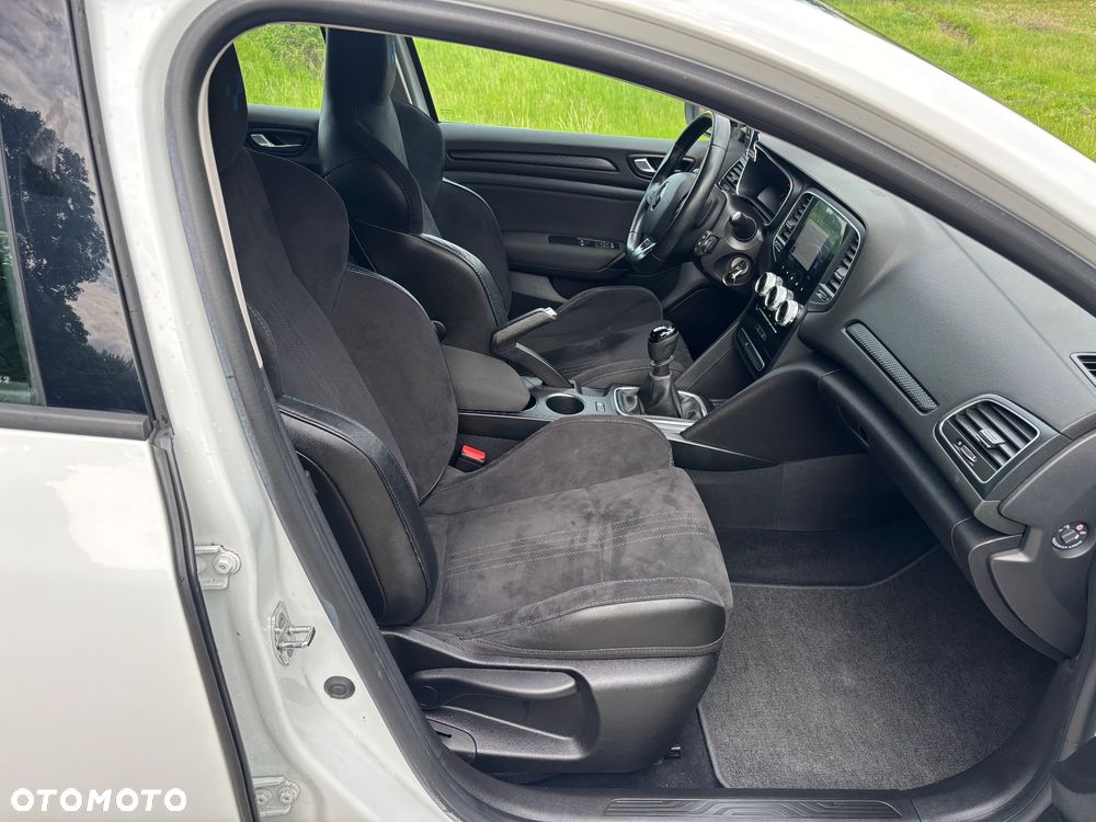 Renault Megane 1.5 Blue dCi Intens - 11