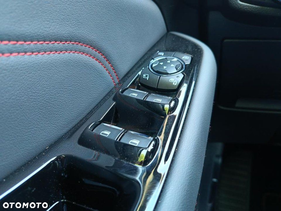Ford S-Max - 14