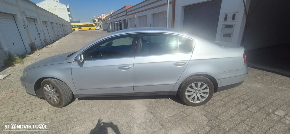 VW Passat 2.0 TDI Confortline - 3