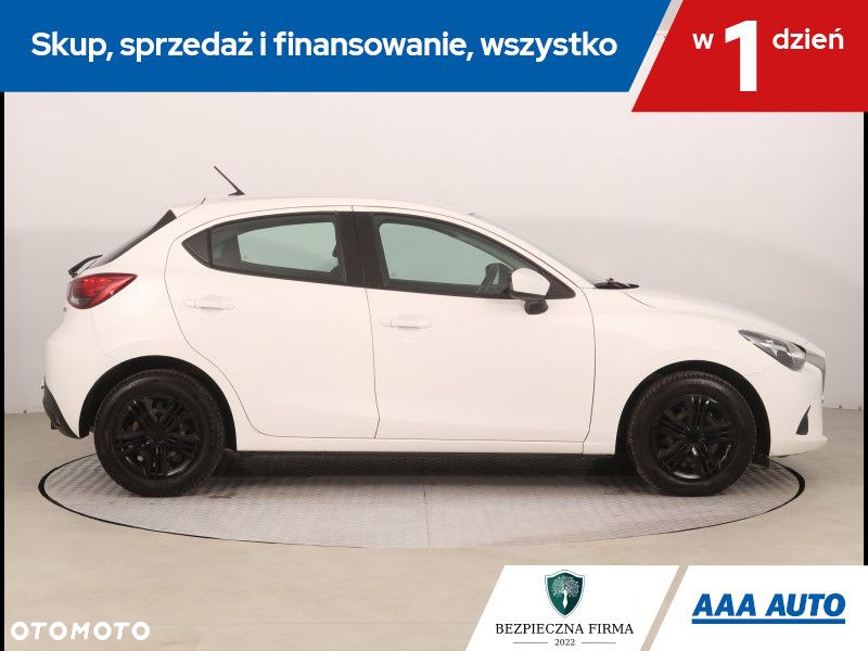 Mazda 2 - 6