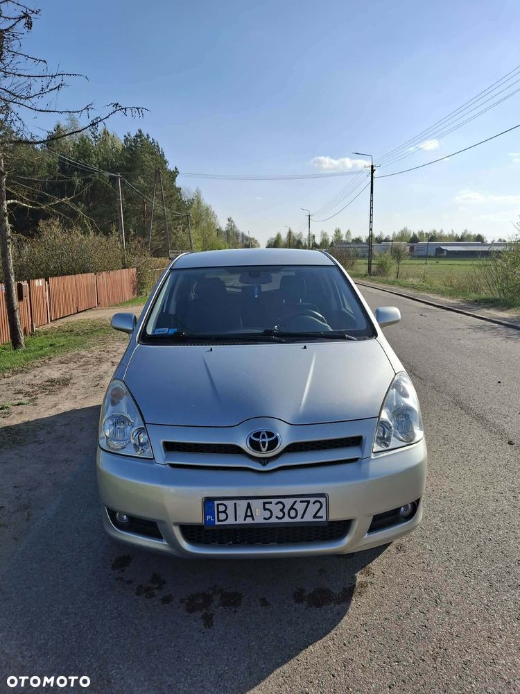 Toyota Corolla Verso - 4
