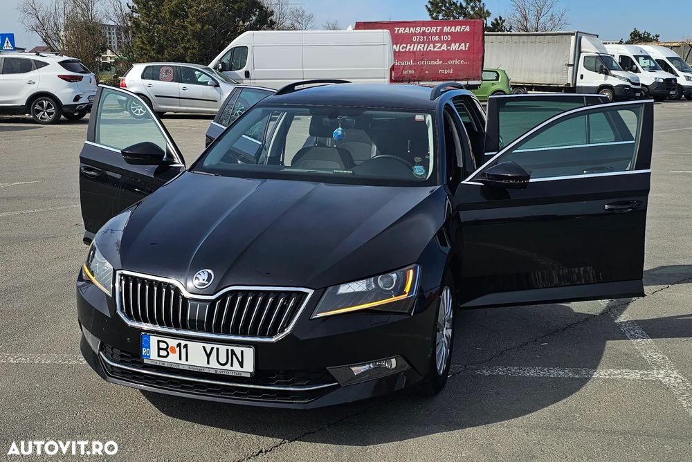 Skoda Superb 2.0 TDI DSG Ambition - 1