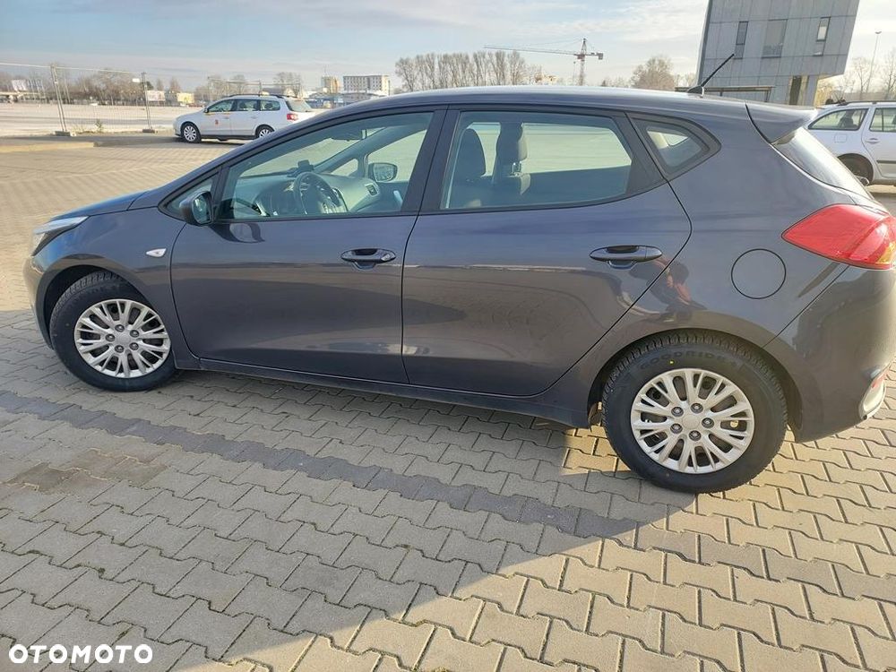 Kia Ceed 1.6 CRDi 128 Vision - 2