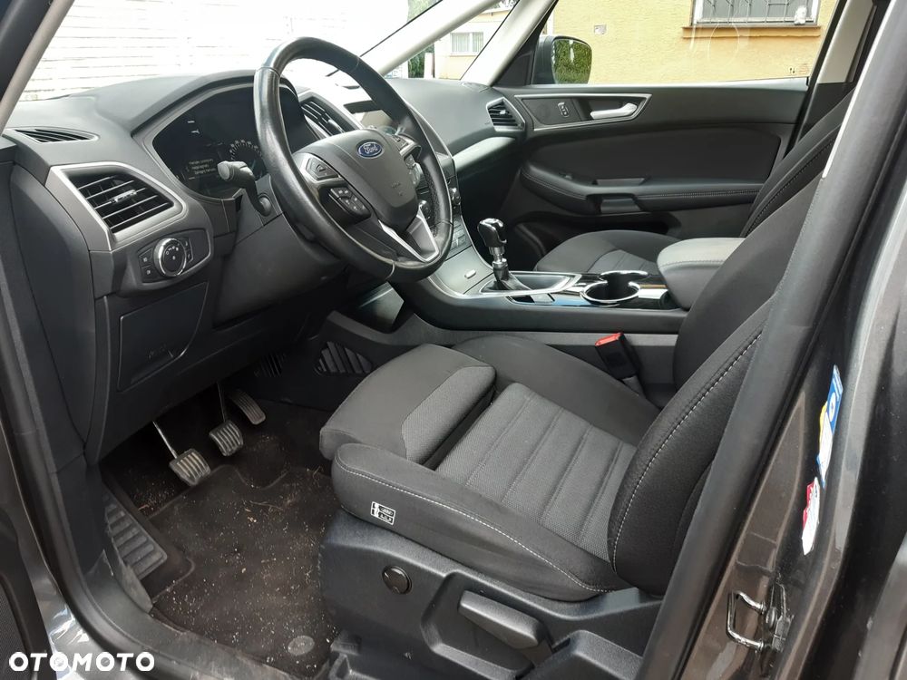 Ford S-Max - 8