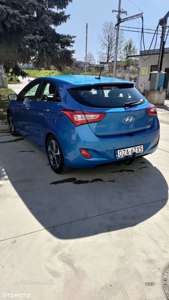 Hyundai i30 blue 1.6 CRDi Premium - 5