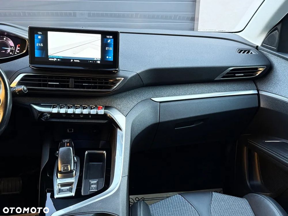 Peugeot 3008 1.5 BlueHDi Allure S&S EAT8 - 8