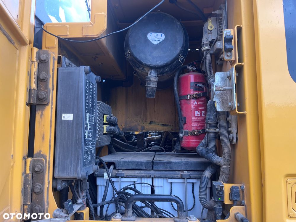 Volvo EC300EL - 20