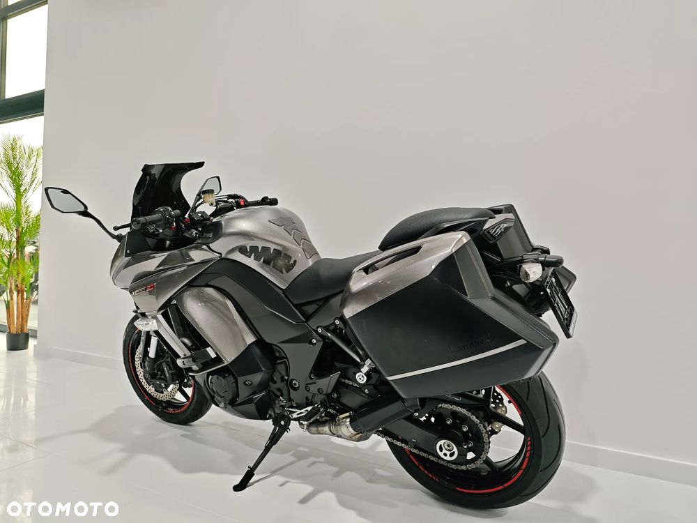 Kawasaki Ninja 1000 SX - 13