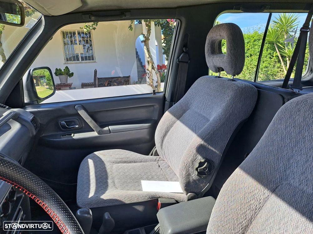 Mitsubishi Pajero 2.5 TDi GLX - 3