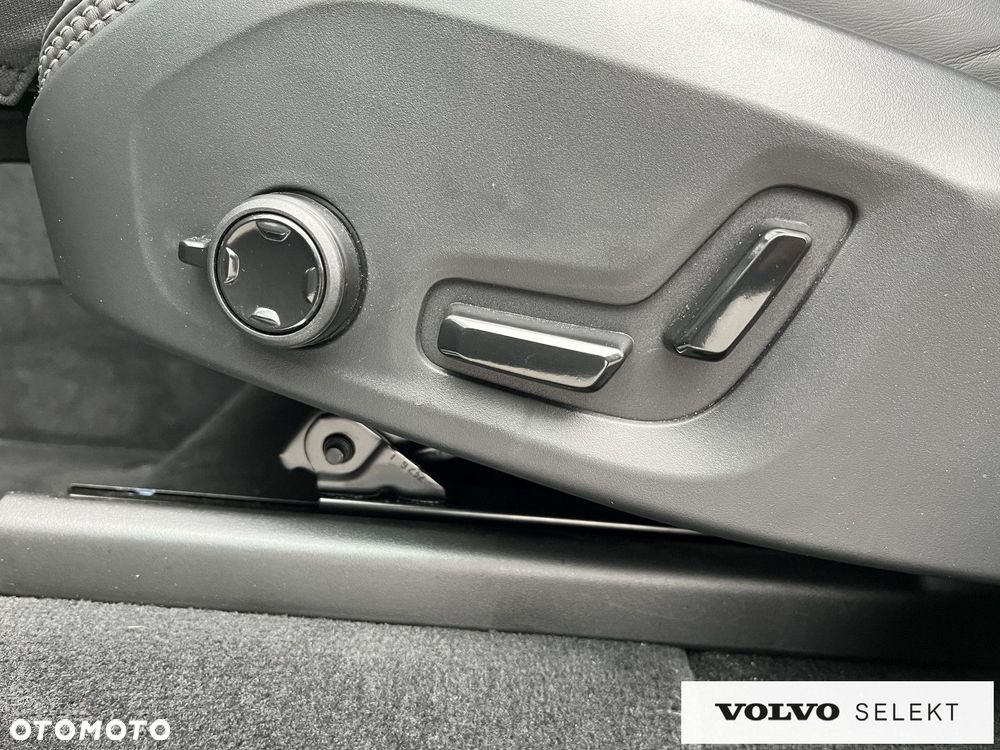Volvo XC 90 - 20