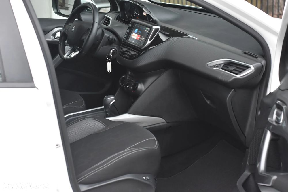 Peugeot 2008 PureTech 110 Stop&Start EAT6 Crossway - 11