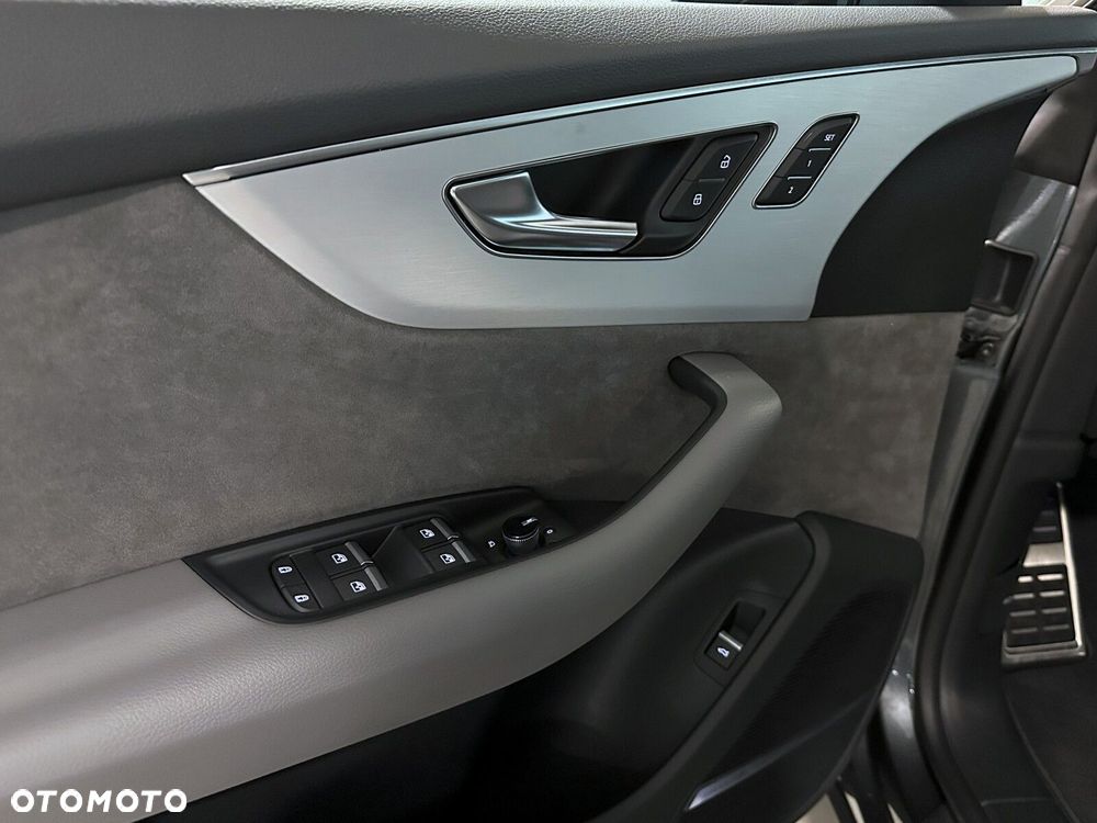 Audi SQ8 - 17