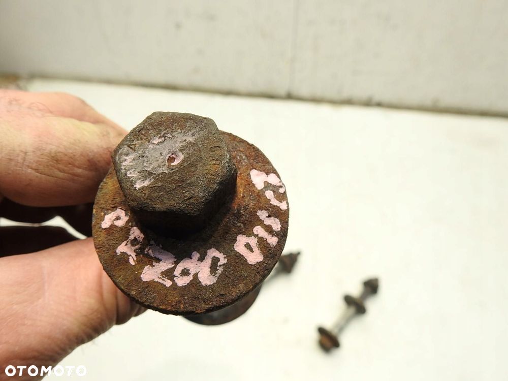 ŚRUBA MIMOŚRODOWA LAND ROVER DISCOVERY III - 3