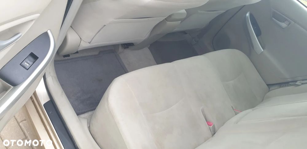 Toyota Prius - 8