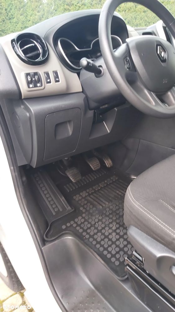 Renault TRAFIC L2H1 - 12