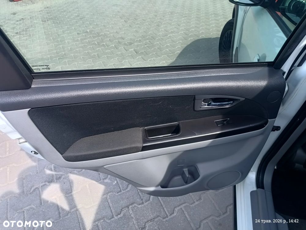 Suzuki SX4 1.6 VVT 4x2 City - 19