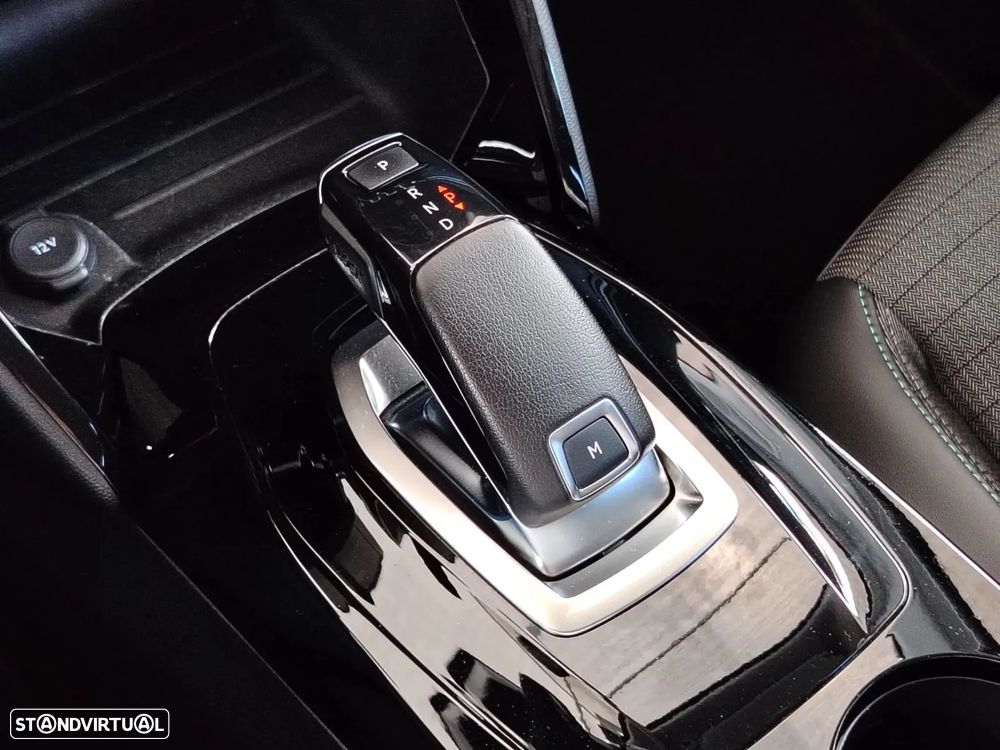 Peugeot 2008 PureTech 130 EAT8 Allure - 24