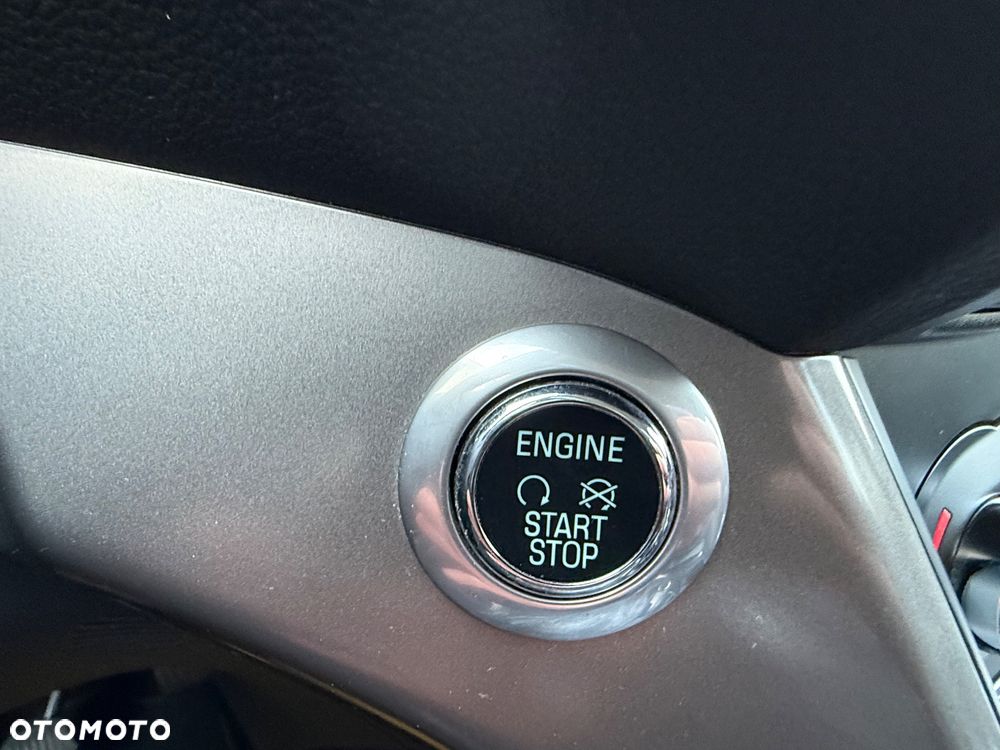 Ford Kuga 1.5 EcoBoost 2x4 Titanium - 18