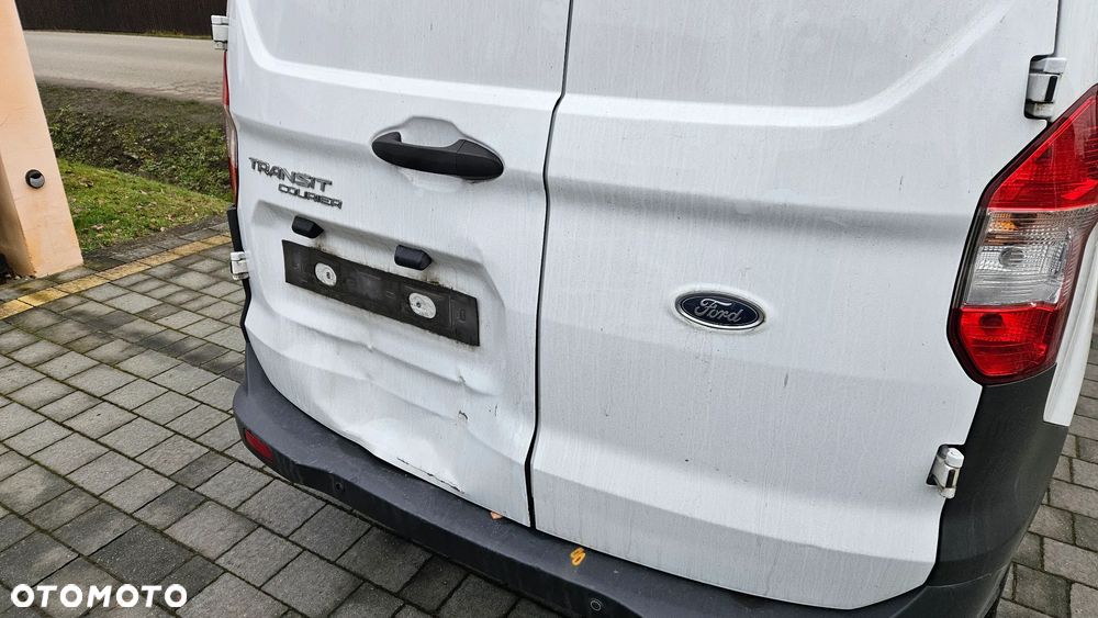 Ford Transit Courier - 12