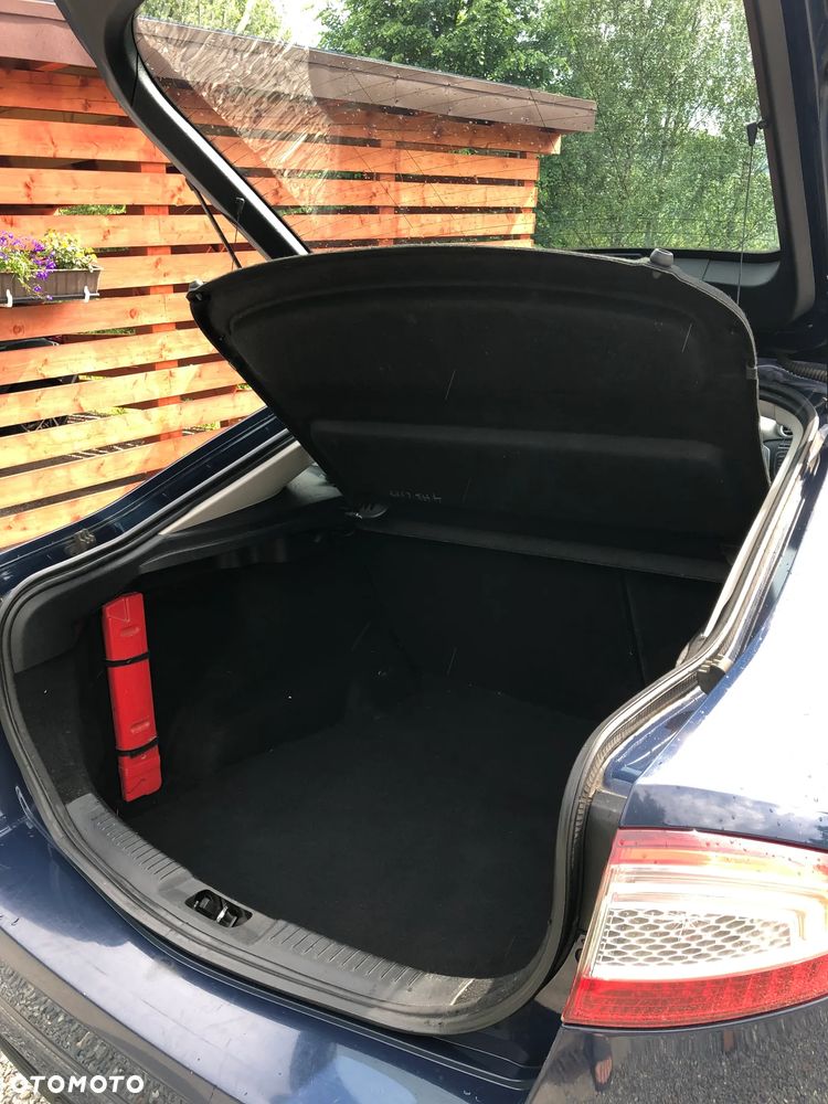 Ford Mondeo 2.0 TDCi Ambiente - 10