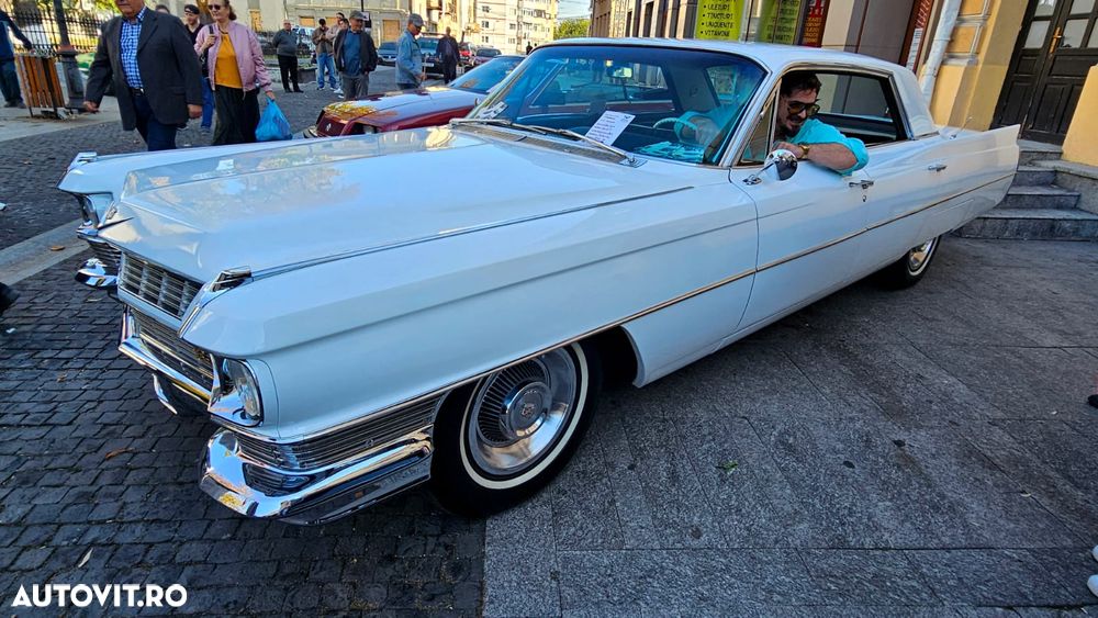Cadillac Deville - 20