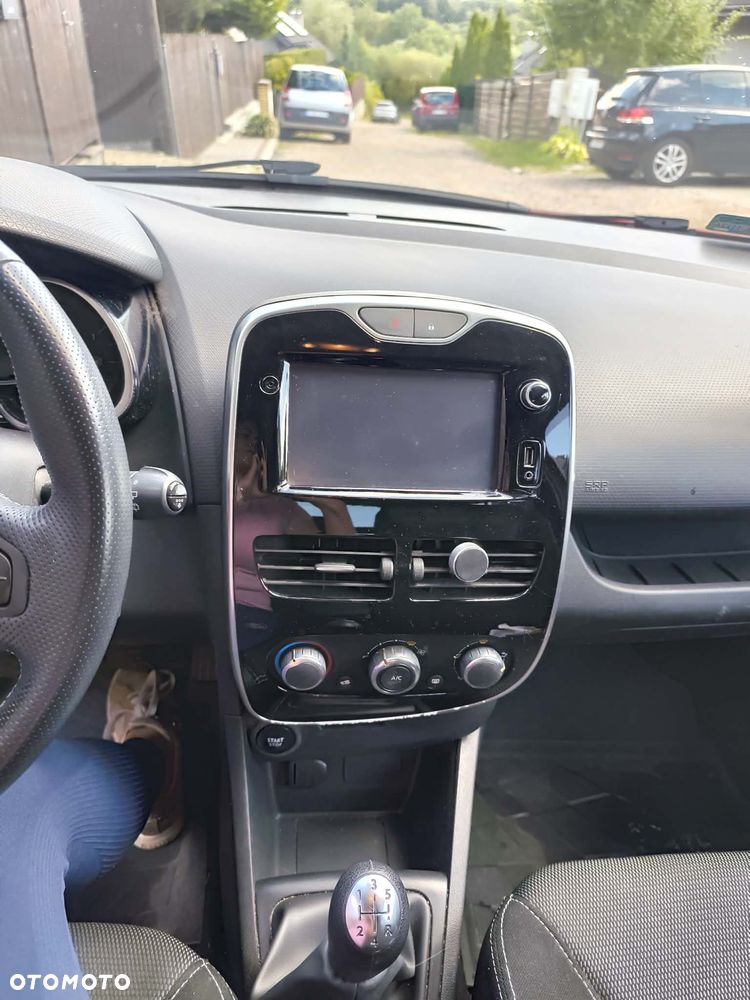 Renault Clio 1.2 16V Life - 8