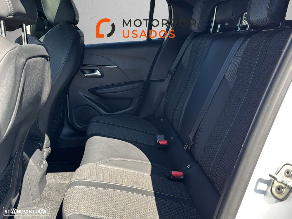 Peugeot 208 - 9