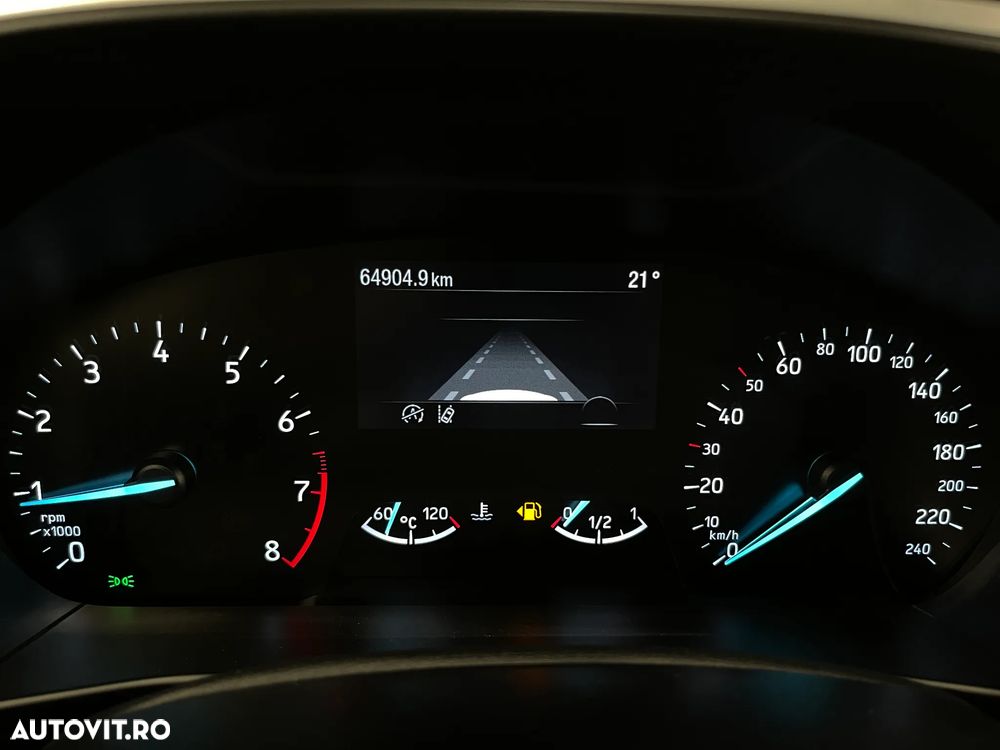 Ford Focus 1.0 EcoBoost Trend Edition - 27
