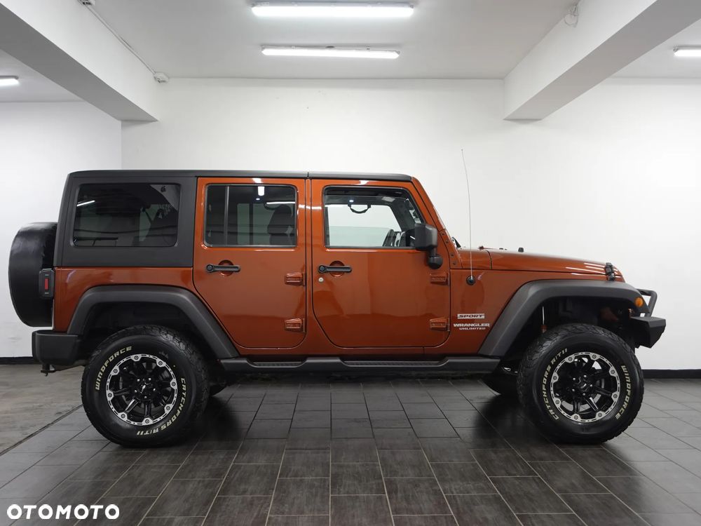 Jeep Wrangler - 9